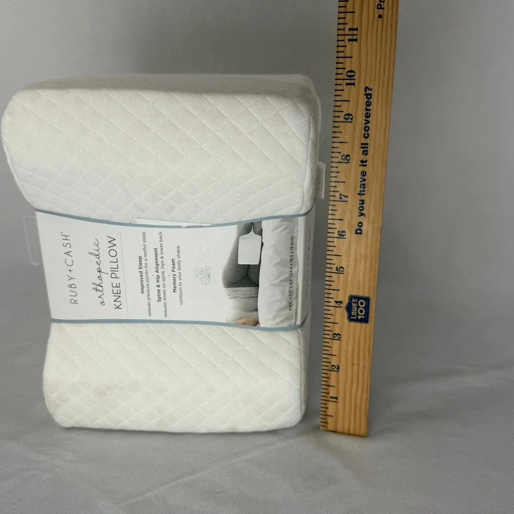 Ruby + Cash Orthopedic Knee Pillow Memory Foam White Quilted New